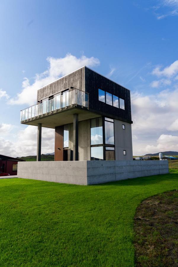 Vila Converted Water Tower Grindavík Exteriér fotografie